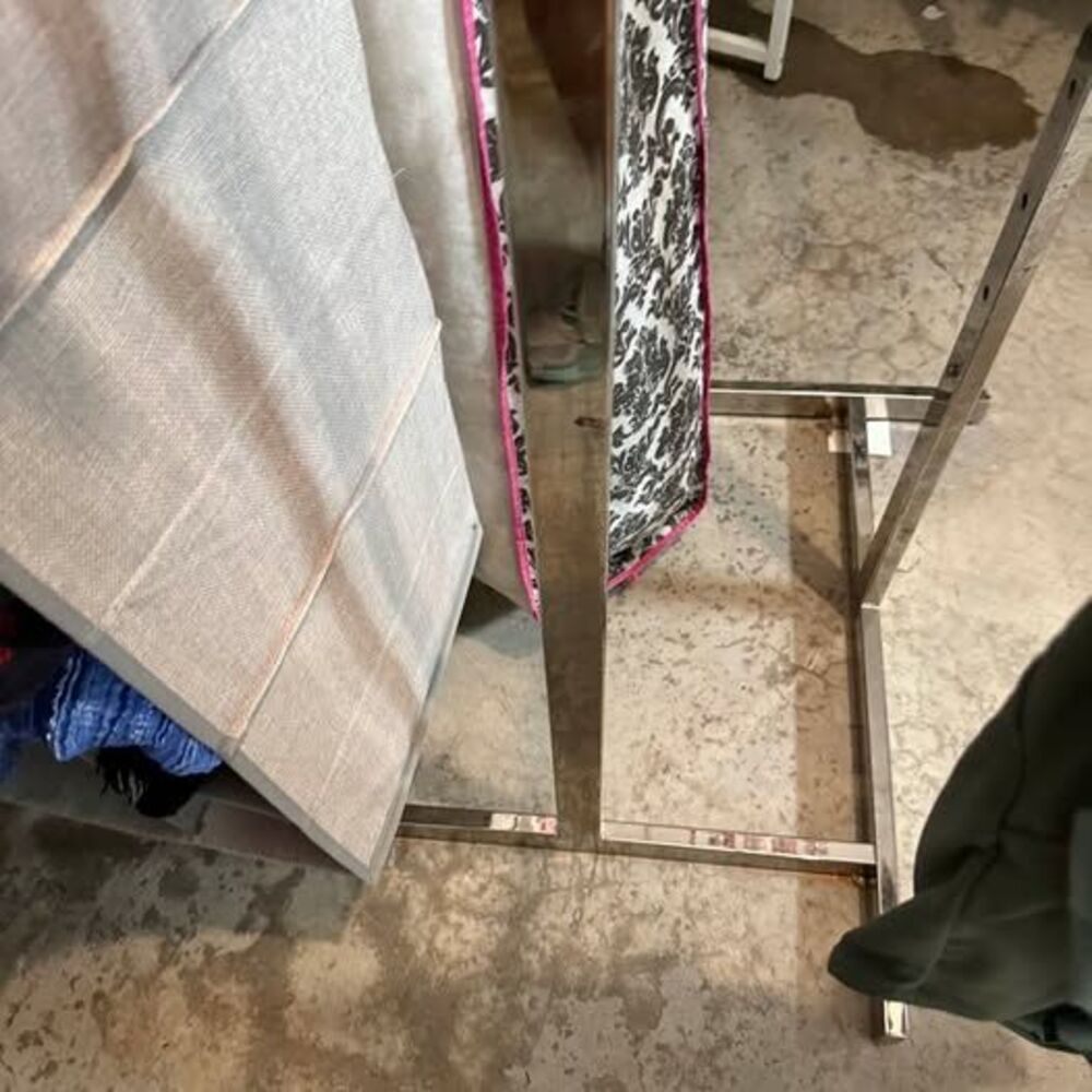 4 Way Clothing Rack - Picture 9 of 9